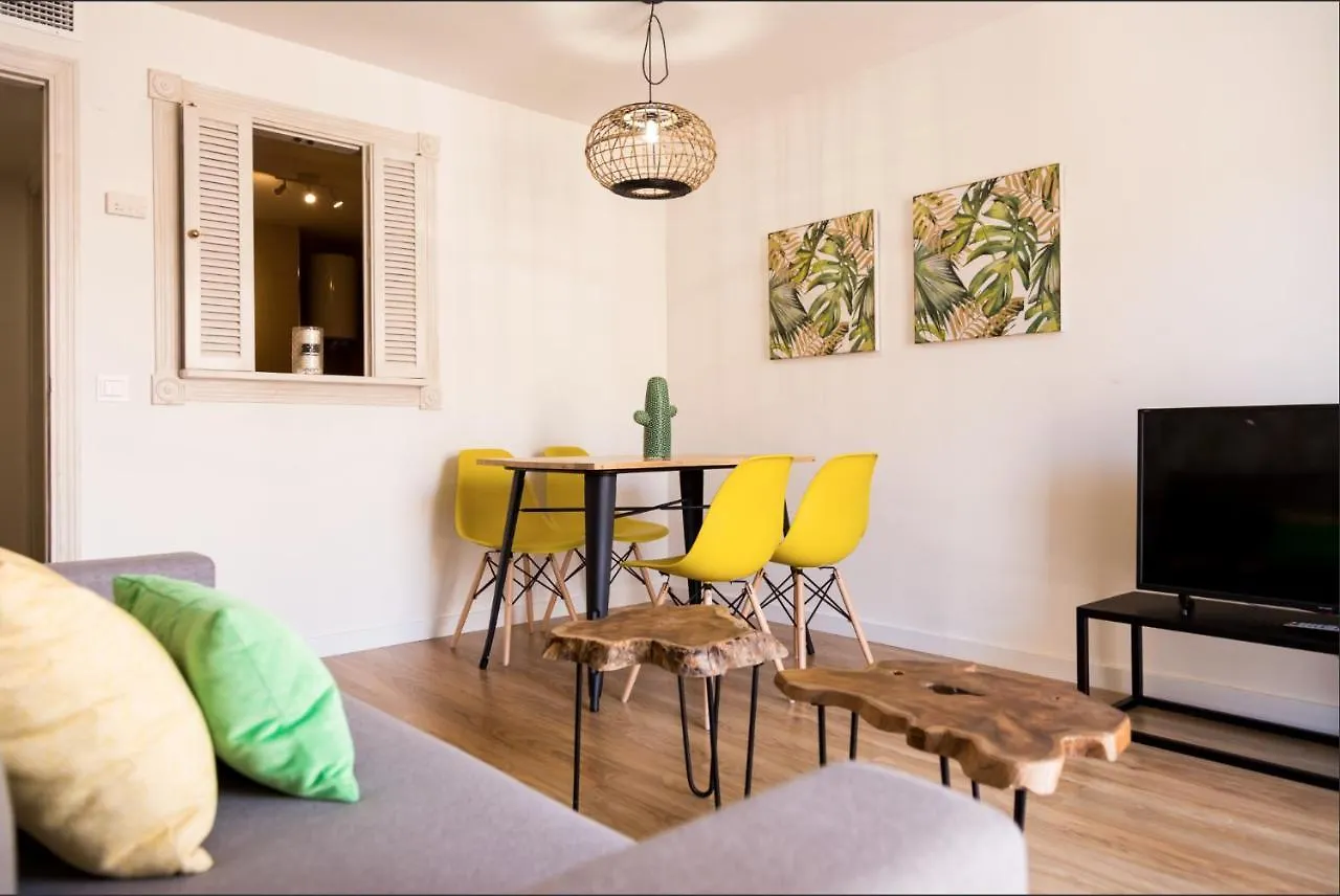 Merced10 3F Malaga Apartment